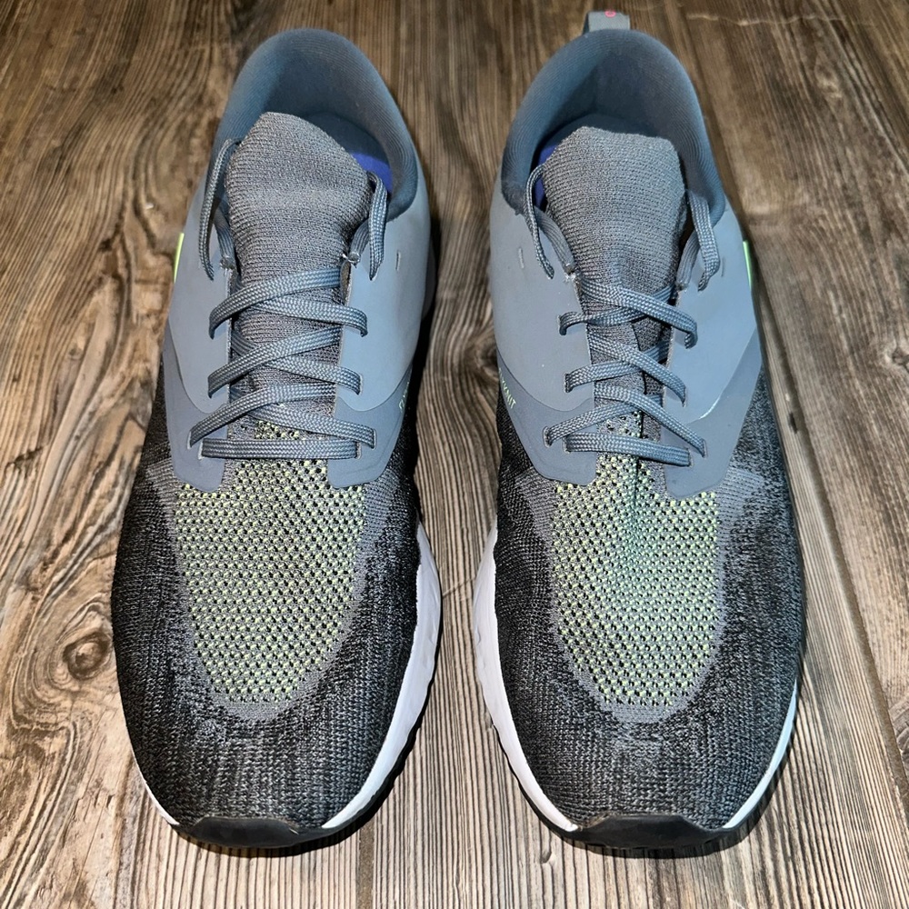 💜 SOLD 💜 Nike Odyssey React Flyknit 2 Running Shoe - Picture 3 of 10